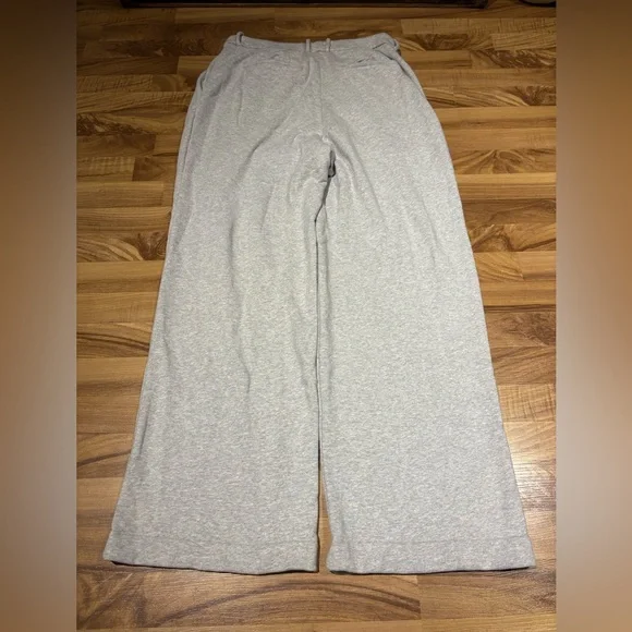 Babaton Gray Wide Leg Pants - Picture 7 of 10